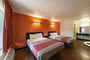 Queen Room with Three Queen Beds